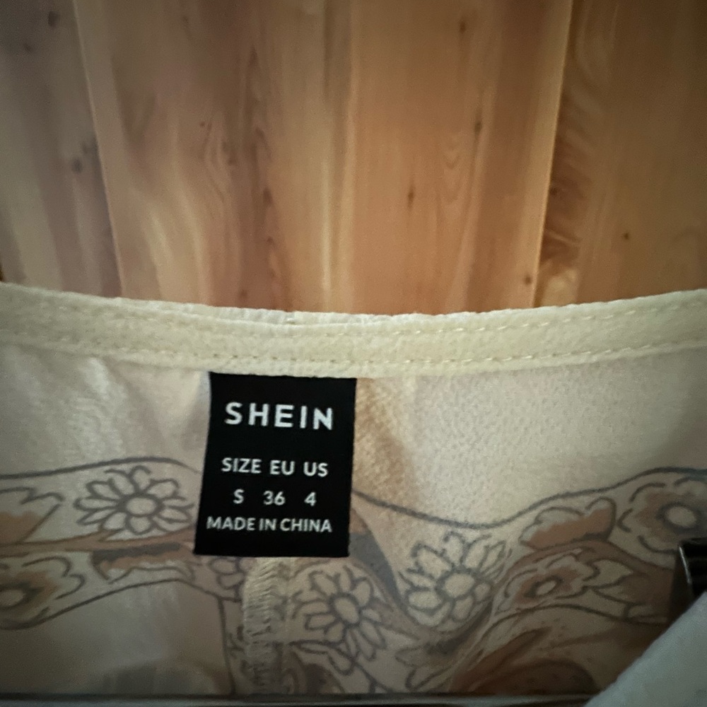 SHEIN Floral Print Drop Shoulder Blouse & Short - Picture 5 of 7